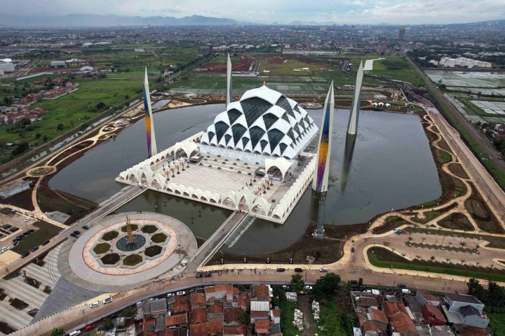 Masjid Al Jabbar Bandung