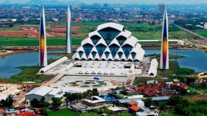 Pengelolaan Masjid Raya Al-Jabbar Bakal Ditingkatkan
